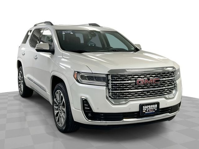 2021 GMC Acadia Denali in White Frost Tricoat — front three-quarter view