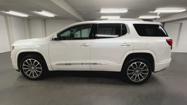 2021 GMC Acadia — detail view