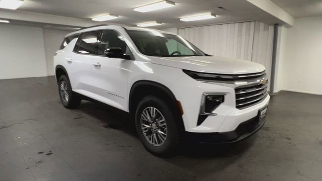 2026 Chevrolet Traverse — side profile view