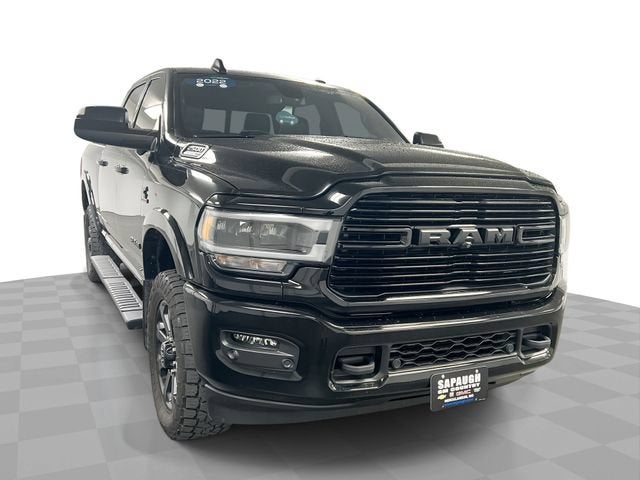 2022 RAM 2500 Laramie Crew Cab 4x4 6'4" Box in Black — front three-quarter view