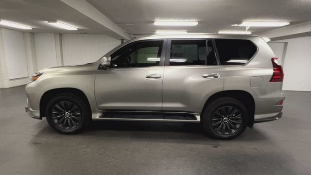 2020 Lexus GX 460 — detail view